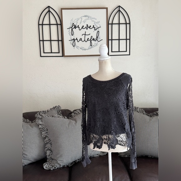 Free People Sweater Womens Size S Dark Grey Lace Sleeve Open Back Artsy Boho - Picture 4 of 15